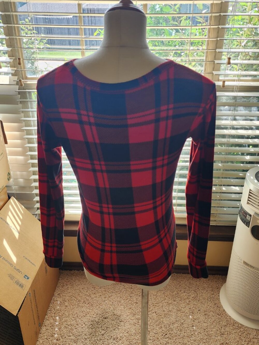 Cat & Jack Boys Red and Black Plaid Long Sleeve Pyjama Top 10 - Picture 5 of 6